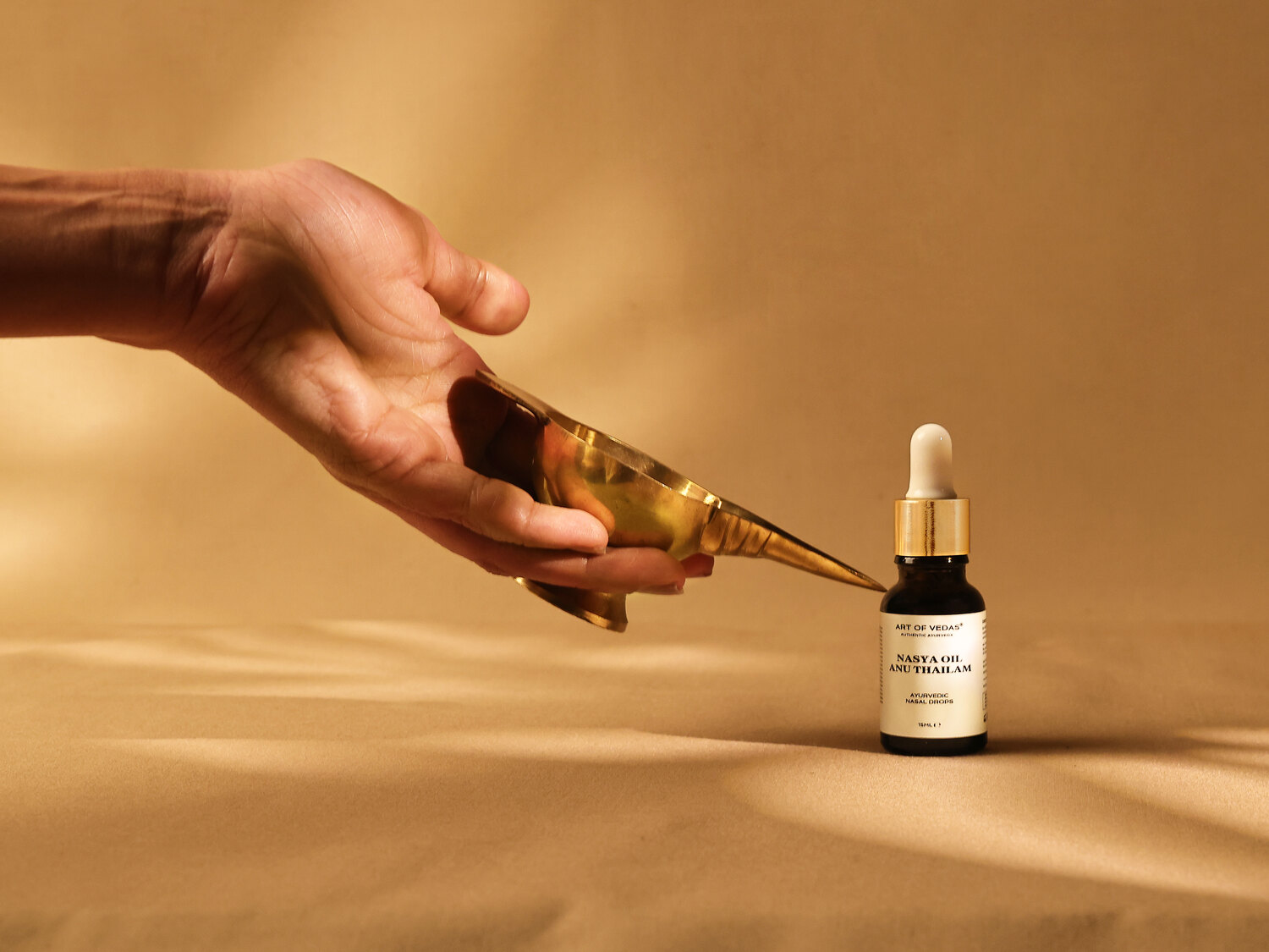 Anu Thailam nasal oil with a Kansa ritual bowl for Shop Ayurveda EU professional accounts